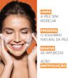 O Sabonete Líquido Facial Ivy C limpa a pele sem ressecar, preserva o equilíbrio natural dela e remove as impurezas